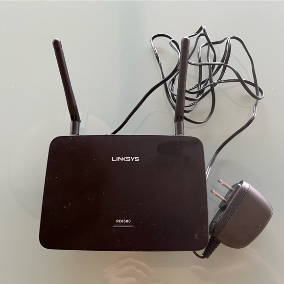 Linksys RE6500 AC1200 Max WiFi Gigabit Range Extender (w/4 ports) Upto 1.2 GBPS - Picture 2 of 7
